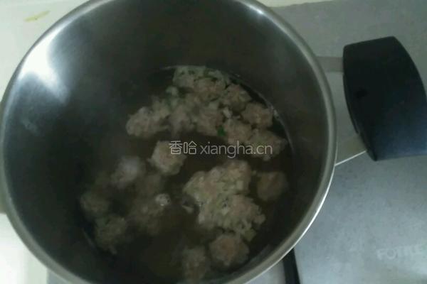 菠菜丸子汤的做法图解3