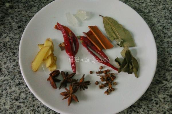 卤鸭翅根的做法图解3