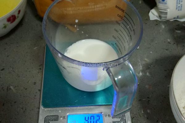 戚风蛋糕的做法图解3
