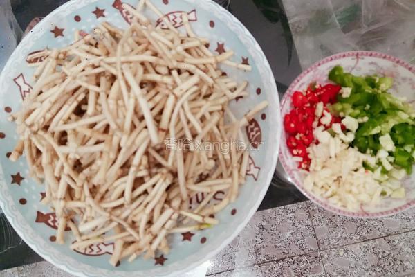 杏仁折耳根的做法图解3