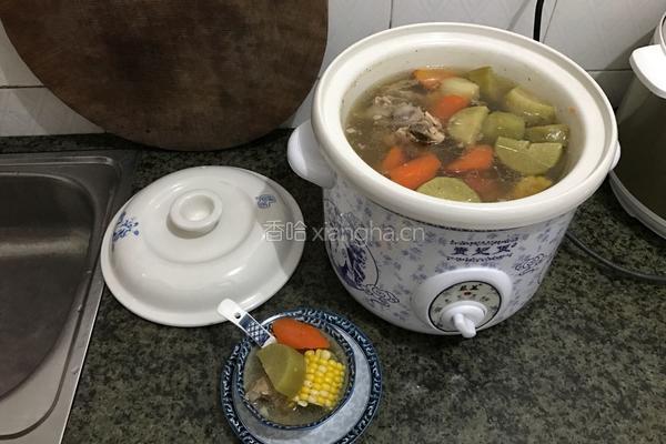 青红萝卜铜骨汤的做法图解9