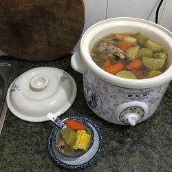 青红萝卜铜骨汤的做法[图]