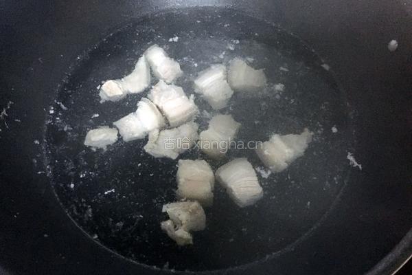 鹌鹑蛋红烧肉的做法图解4