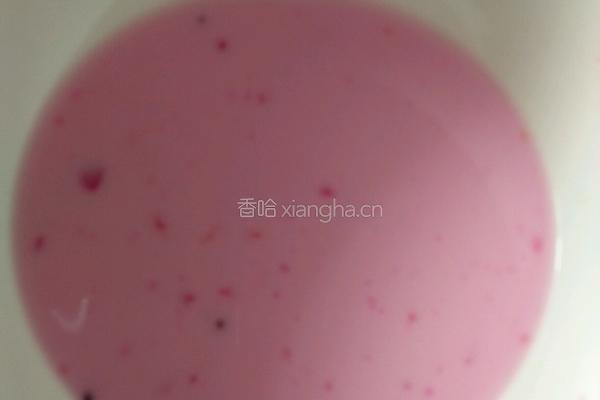 火龙果香蕉奶昔的做法图解3