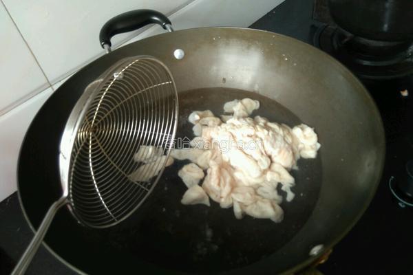 大肠炒酸菜的做法图解4