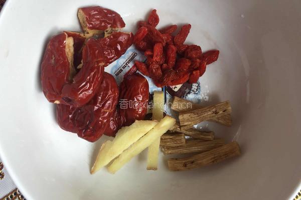 土鸡骨架汤的做法图解2