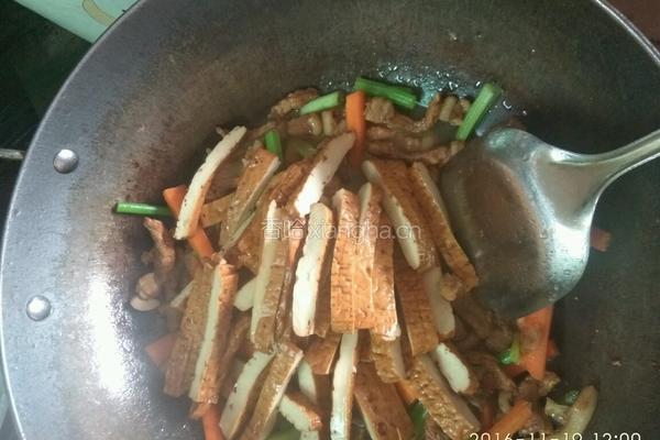 瘦肉炒豆干的做法图解6