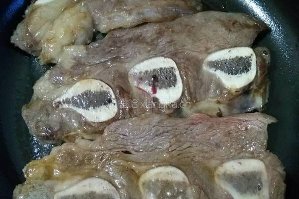 煎牛仔骨的做法图解1