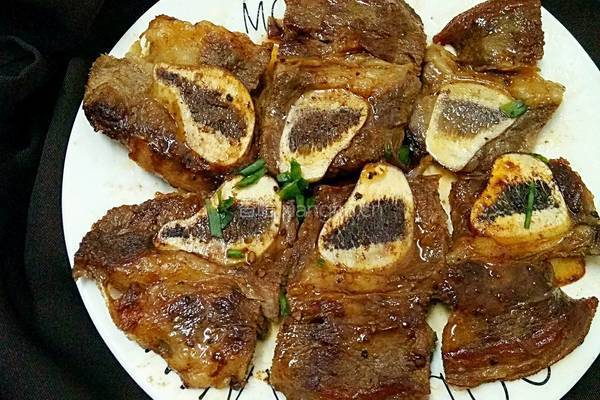 煎牛仔骨的做法图解5