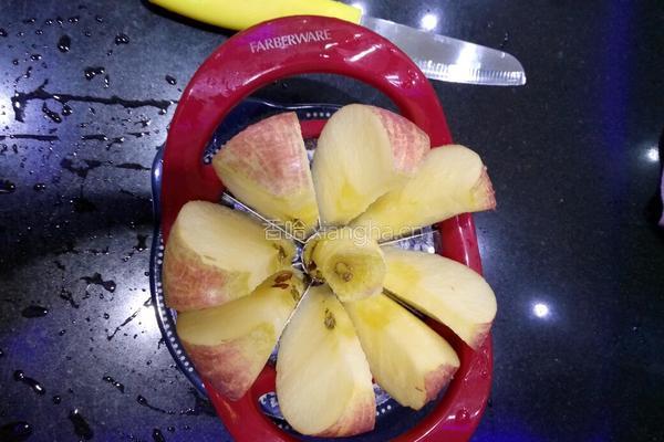 火龙果苹果汁的做法图解3