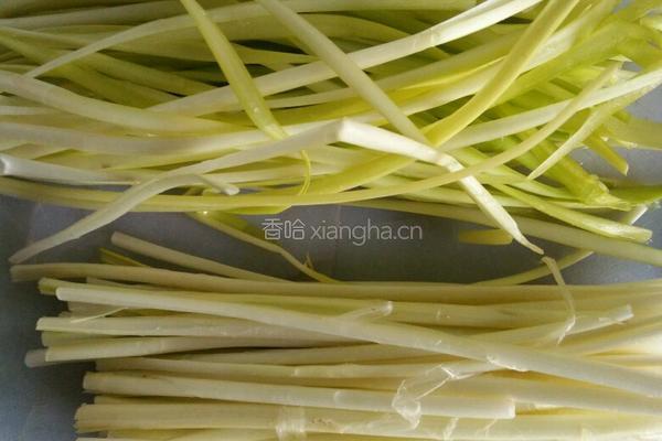 韭黄炒鸡蛋的做法图解1