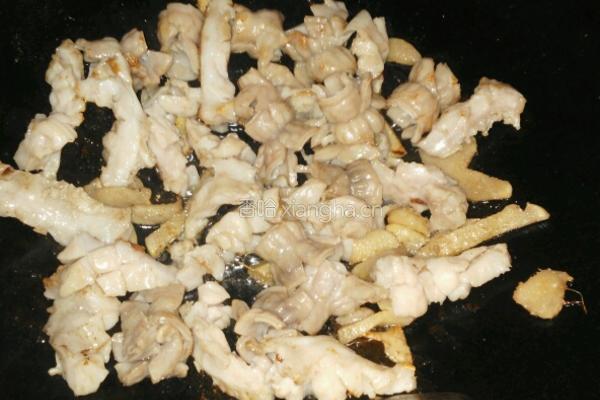 青椒炒生肠的做法图解6