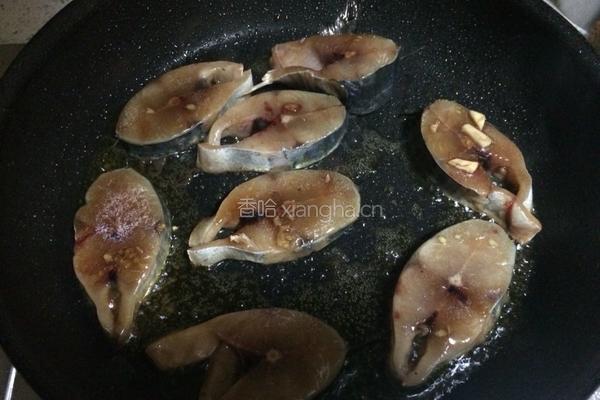 香煎鲅鱼的做法图解7