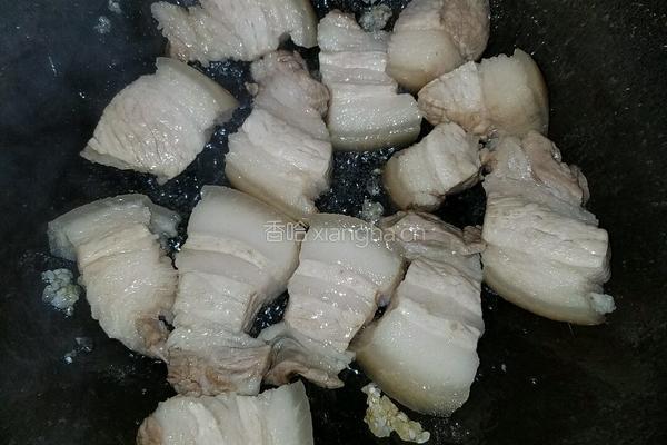 红烧肉闷土豆的做法图解3