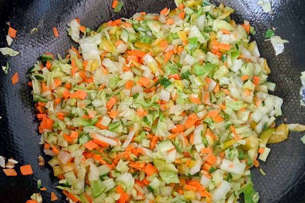 蔬菜蛋炒饭的做法图解5