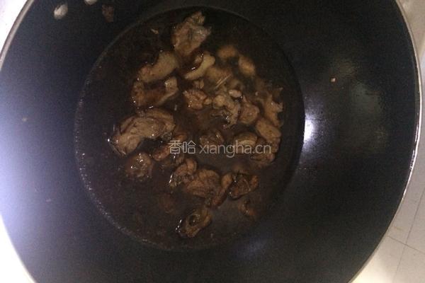 洋葱香菇炒鸡块。的做法图解11