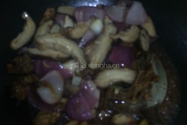 洋葱香菇炒鸡块。的做法图解12