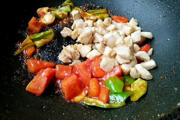  番茄汁烧鸡肉丁的做法图解10