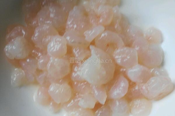 虾仁炒蛋的做法图解1