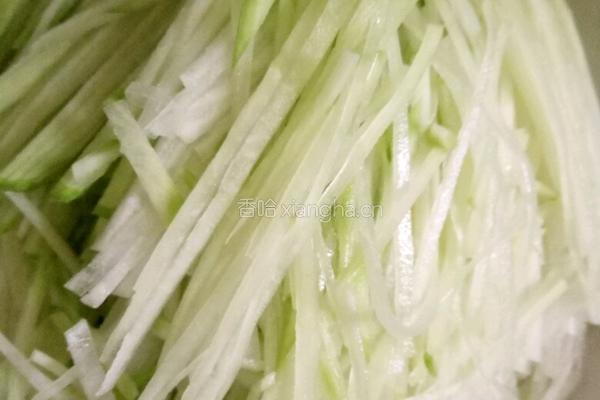 酸辣萝卜丝的做法图解3