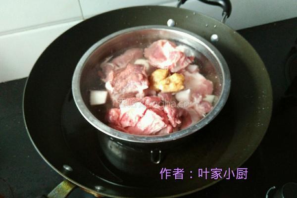 白萝卜大骨汤的做法图解6