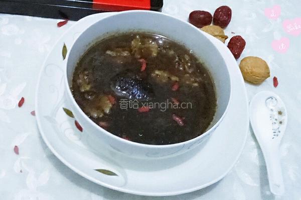 乌鸡腿炖阿胶