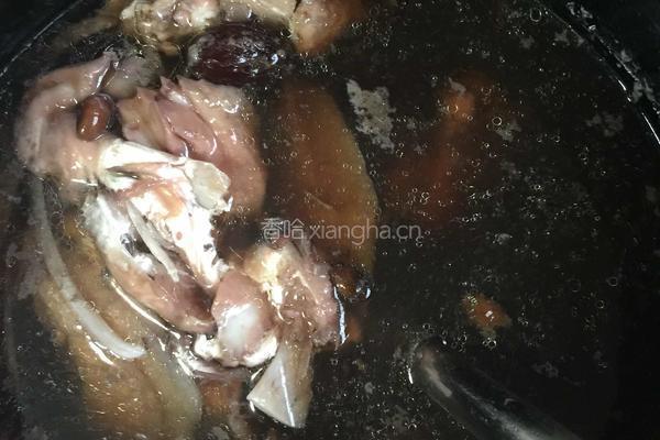 鱼头黑豆汤的做法图解4