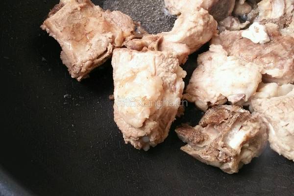 排骨炖土豆的做法图解3