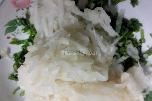 萝卜丝拌香菜的做法图解3