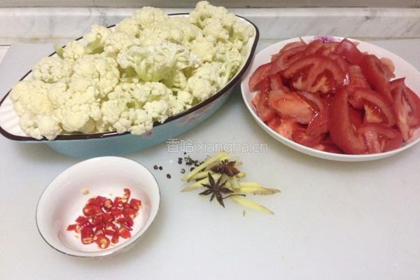 番茄焖菜花的做法图解2