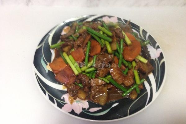 五花肉炒蒜薹