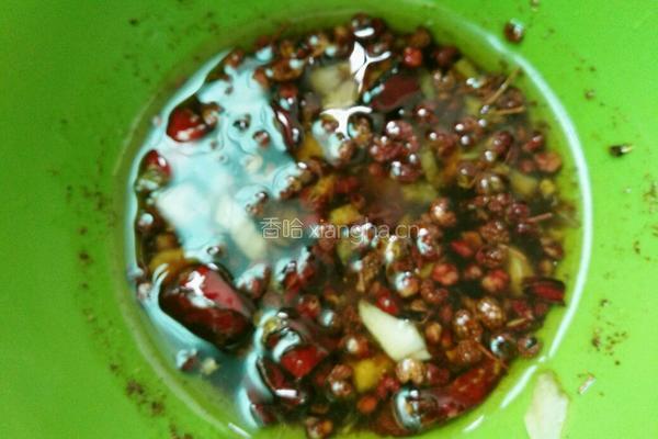 麻辣黄豆芽的做法图解5