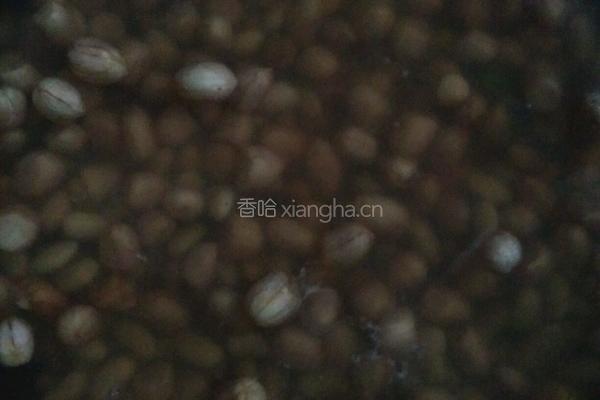 芹菜豆子的做法图解1