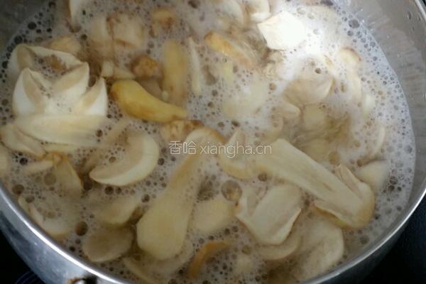 青椒巴西菇的做法图解3