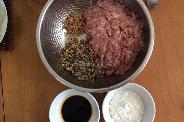 甘香猪肉丸的做法图解4