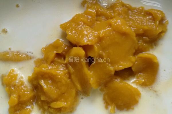 南瓜发面饼的做法图解1