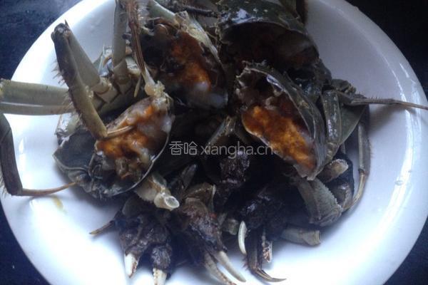 螃蟹炒年糕的做法图解1