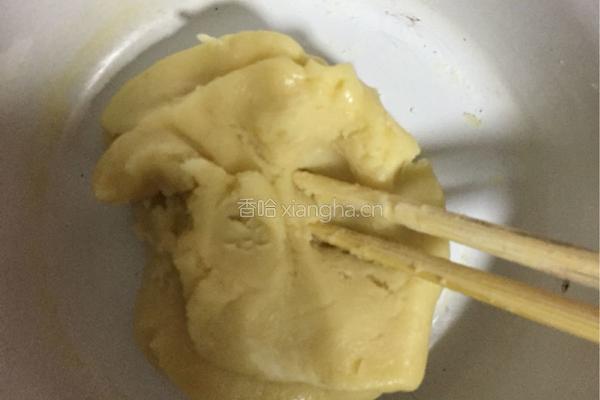 豆沙酥卷的做法图解1