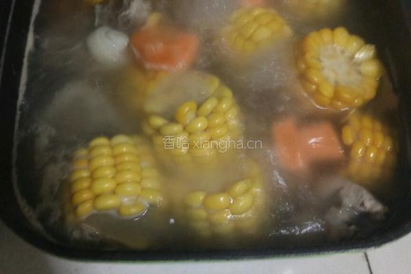 排骨玉米汤的做法图解4