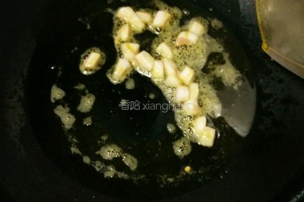 蒜苔炒咸肉的做法图解3