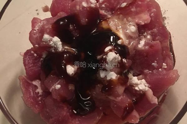 豌豆玉米炒肉丁的做法图解3