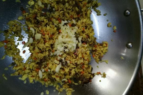 咖喱牛肉蛋炒饭的做法图解10