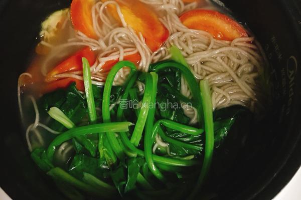 西红柿菠菜荞麦面的做法图解4