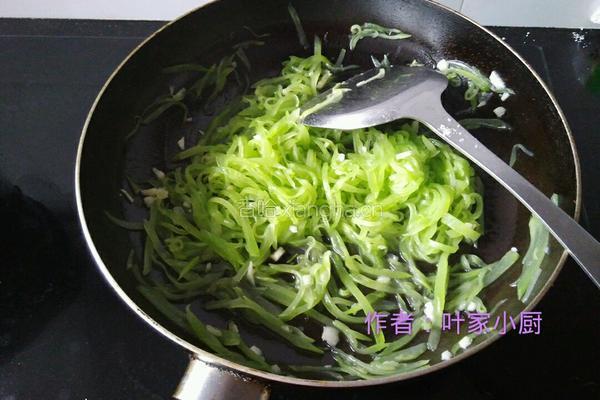 清炒莴笋丝的做法图解9