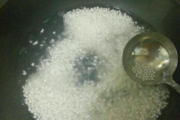 牛奶西米水果露的做法图解2