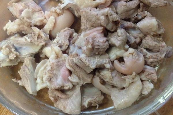 家常羊肉萝卜汤的做法图解2