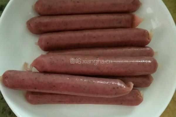 蜜汁黑椒肠的做法图解2
