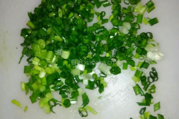 香葱蛋炒饭的做法图解1