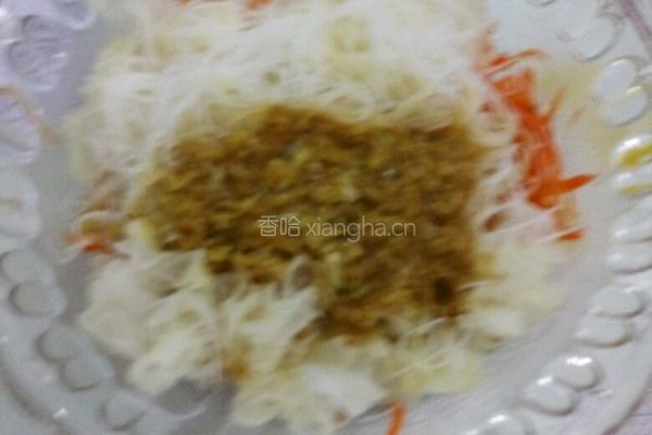 蒜泥胡萝卜银耳的做法图解9