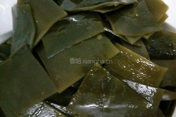 海带龙骨汤的做法图解1